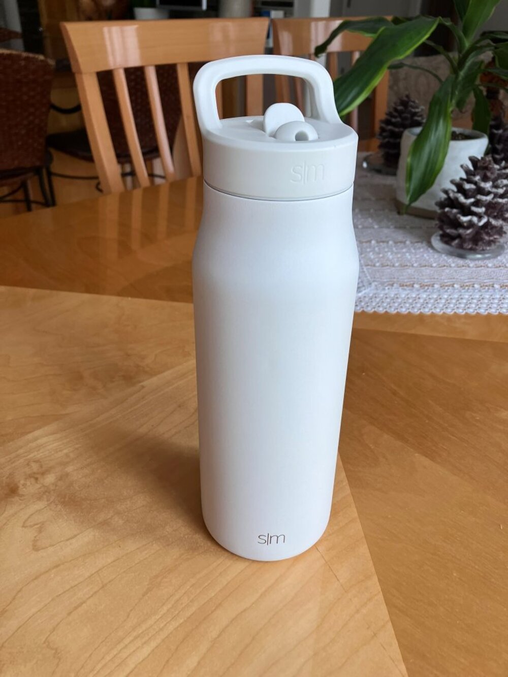 Simple Modern 34 oz Water Bottle | Straw Lid + Handle | White | Insulated